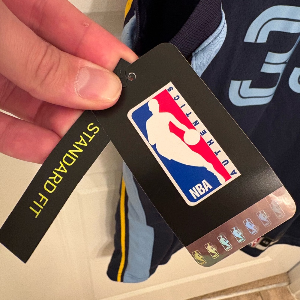 Marc Gasol Memphis Grizzlies Jersey - Picture 4 of 5